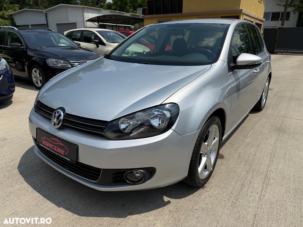 Volkswagen Golf - 1