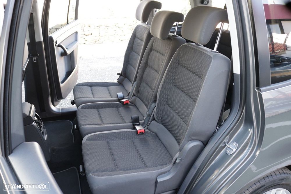 VW Touran 1.6 TDI BM Confortline 7L - 25