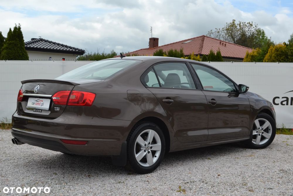 Volkswagen Jetta - 14