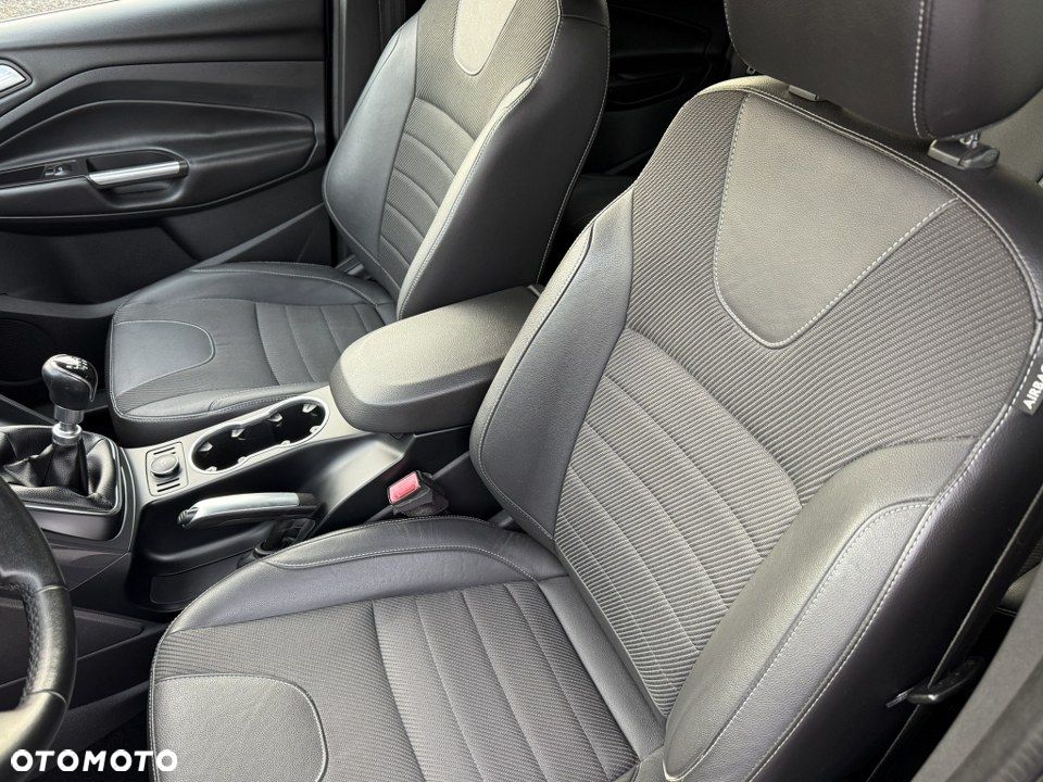 Ford Kuga 2.0 TDCi 2x4 Titanium - 21