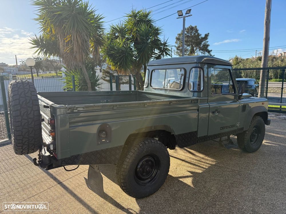 Land Rover Defender - 7