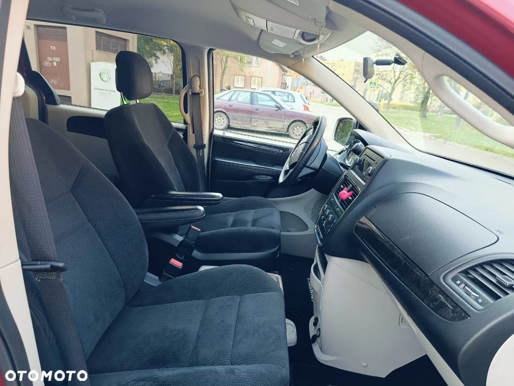 Dodge Grand Caravan - 3