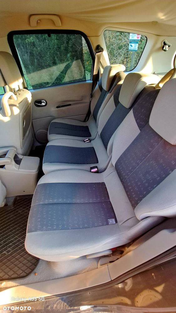 Renault Grand Scenic Gr 2.0 16V Emotion - 12