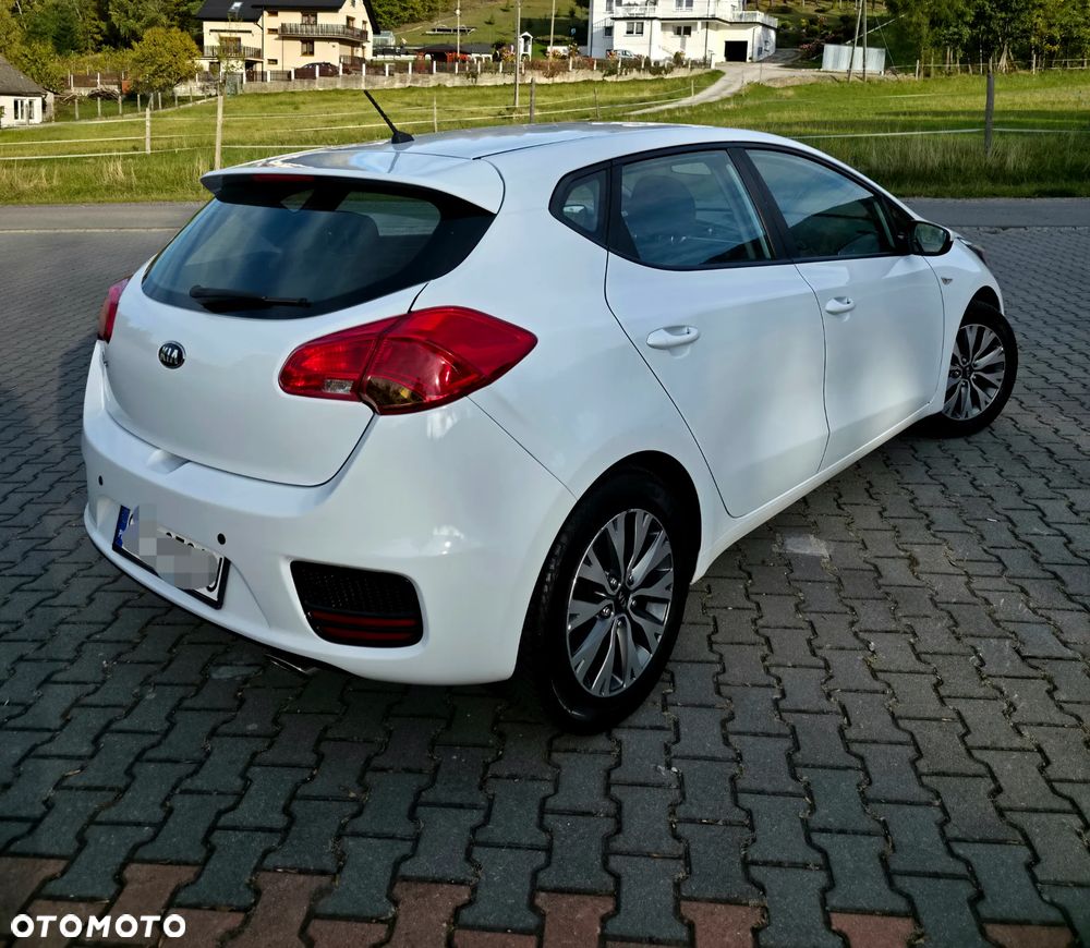 Kia Ceed - 24