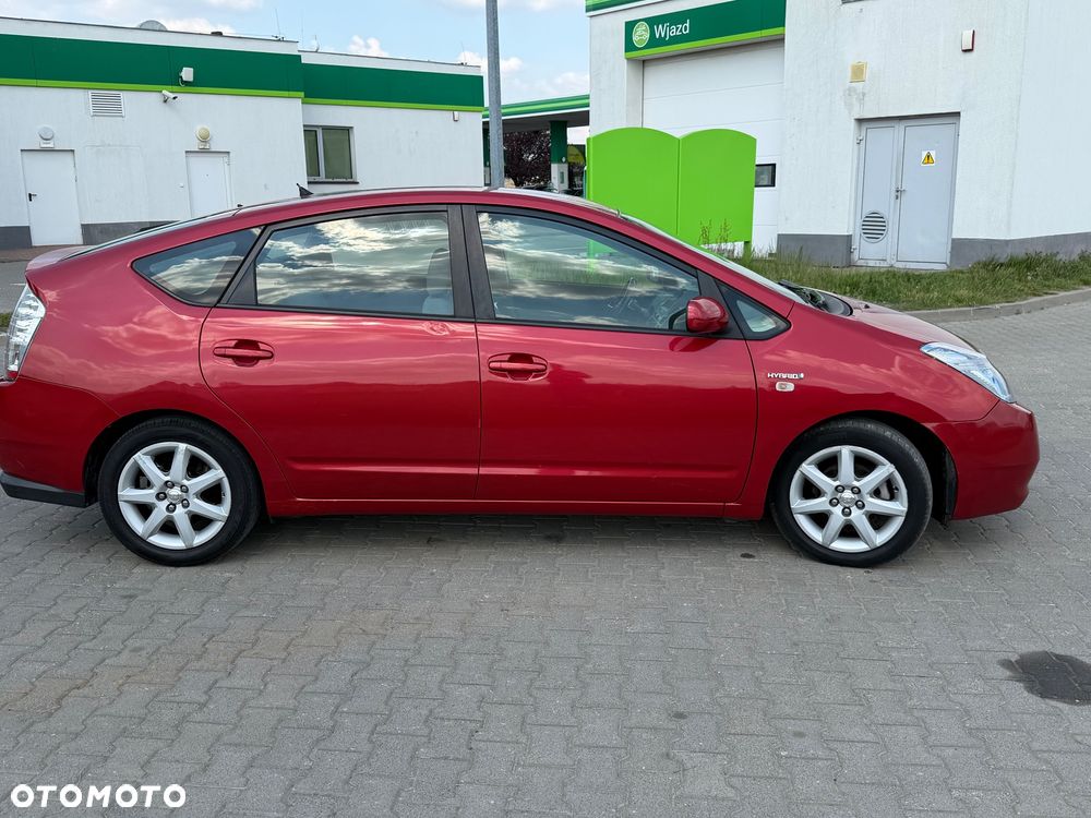 Toyota Prius 1.5 VVT-i Sol - 4