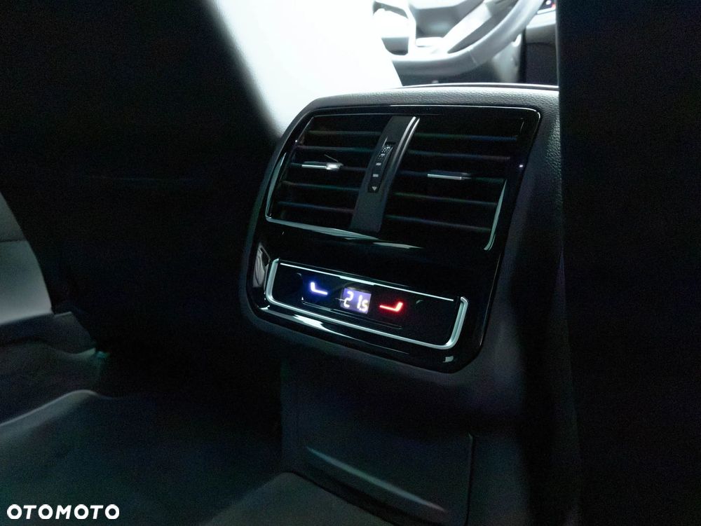 Volkswagen Passat Alltrack - 36