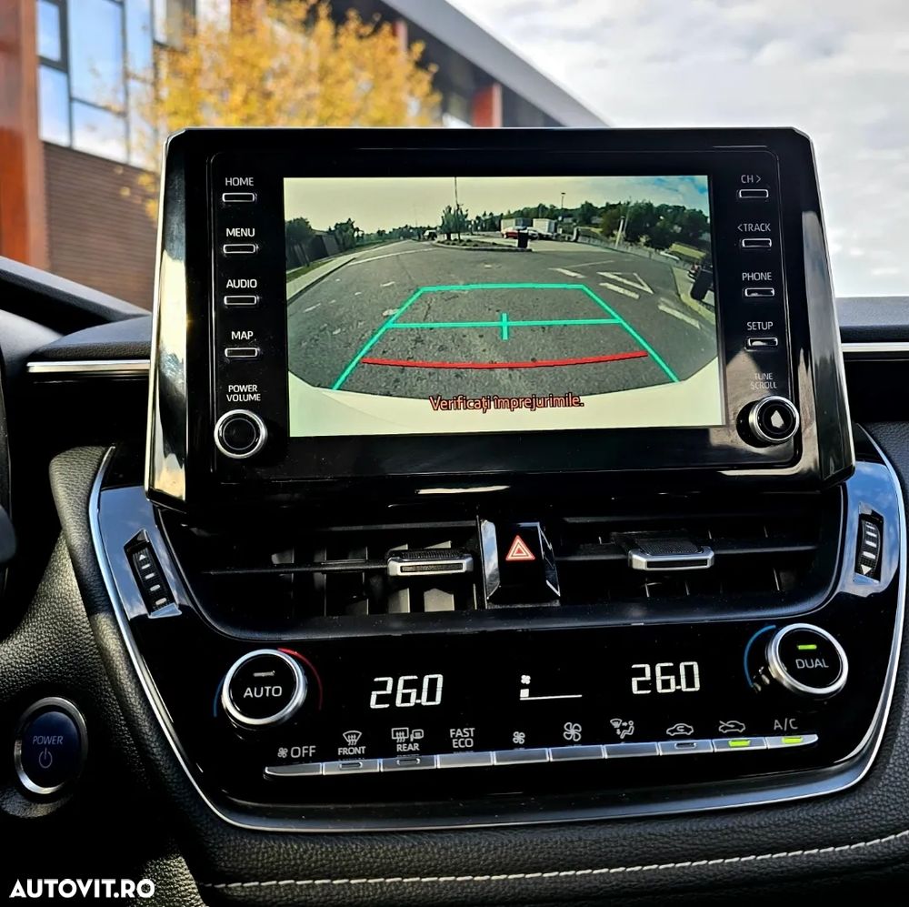 Toyota Corolla 1.8 Hybrid Business Edition - 18
