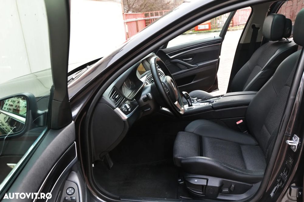 BMW Seria 5 520d Sport-Aut. - 18