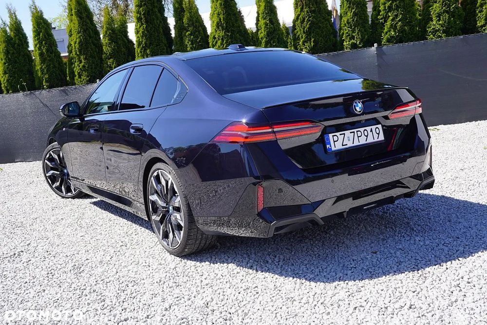 BMW Seria 5 520d xDrive - 7
