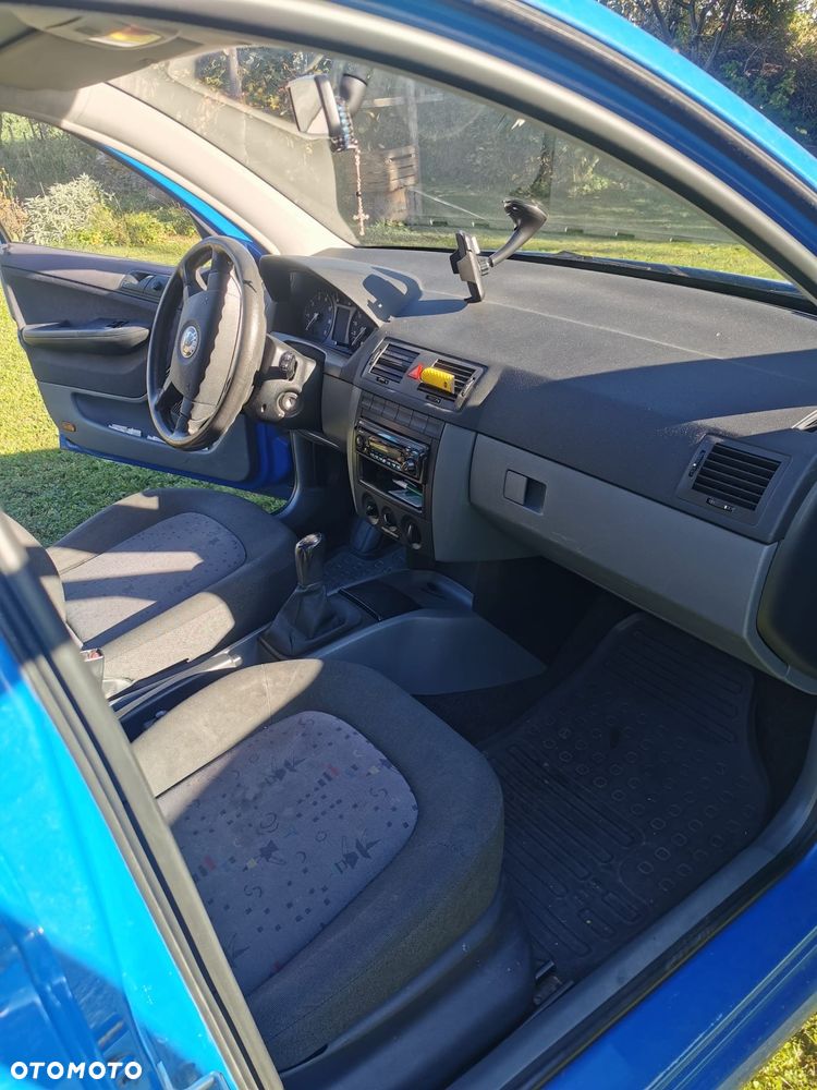 Skoda Fabia 1.2 HTP Fresh - 9