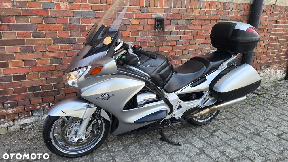 Honda ST - 2