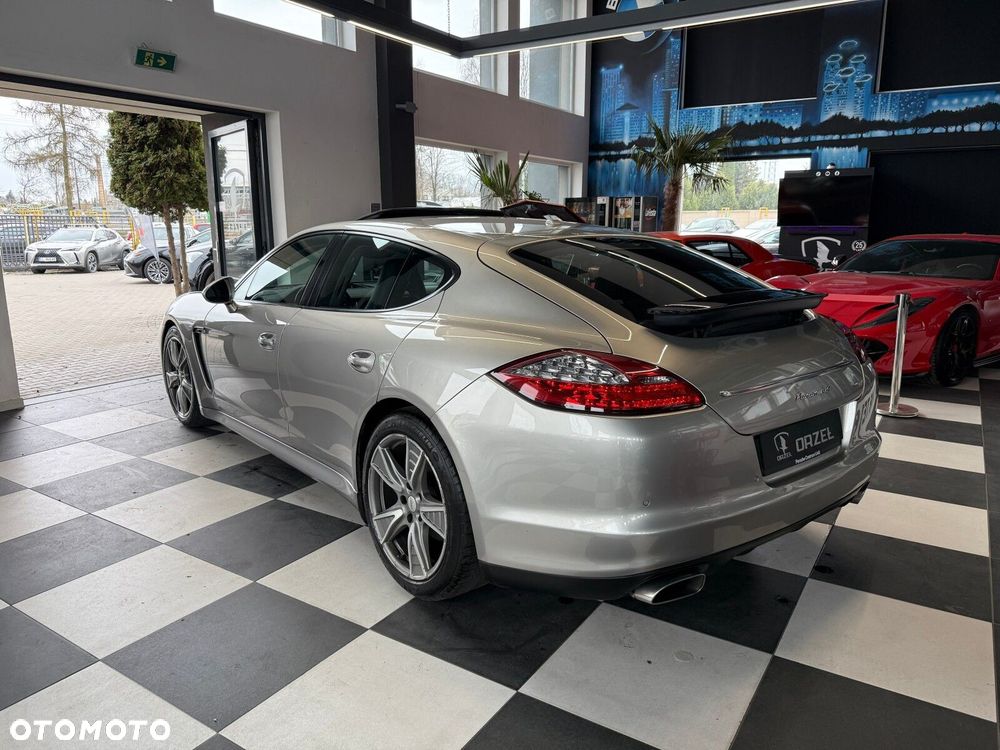 Porsche Panamera - 7