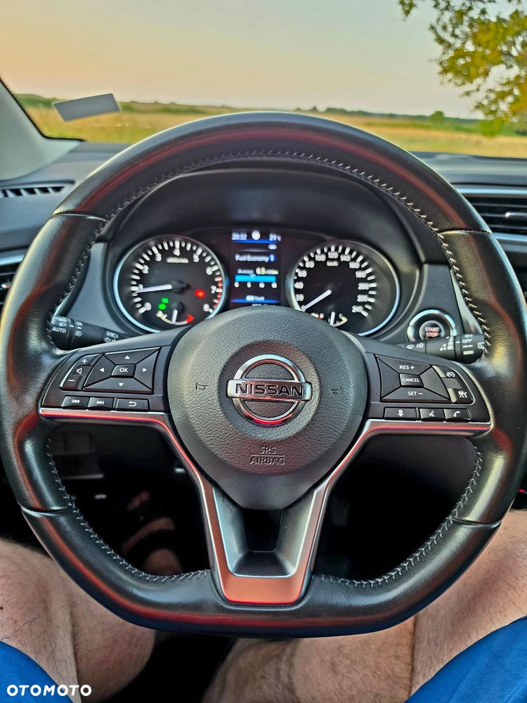 Nissan Qashqai 1.3 DIG-T Tekna - 24