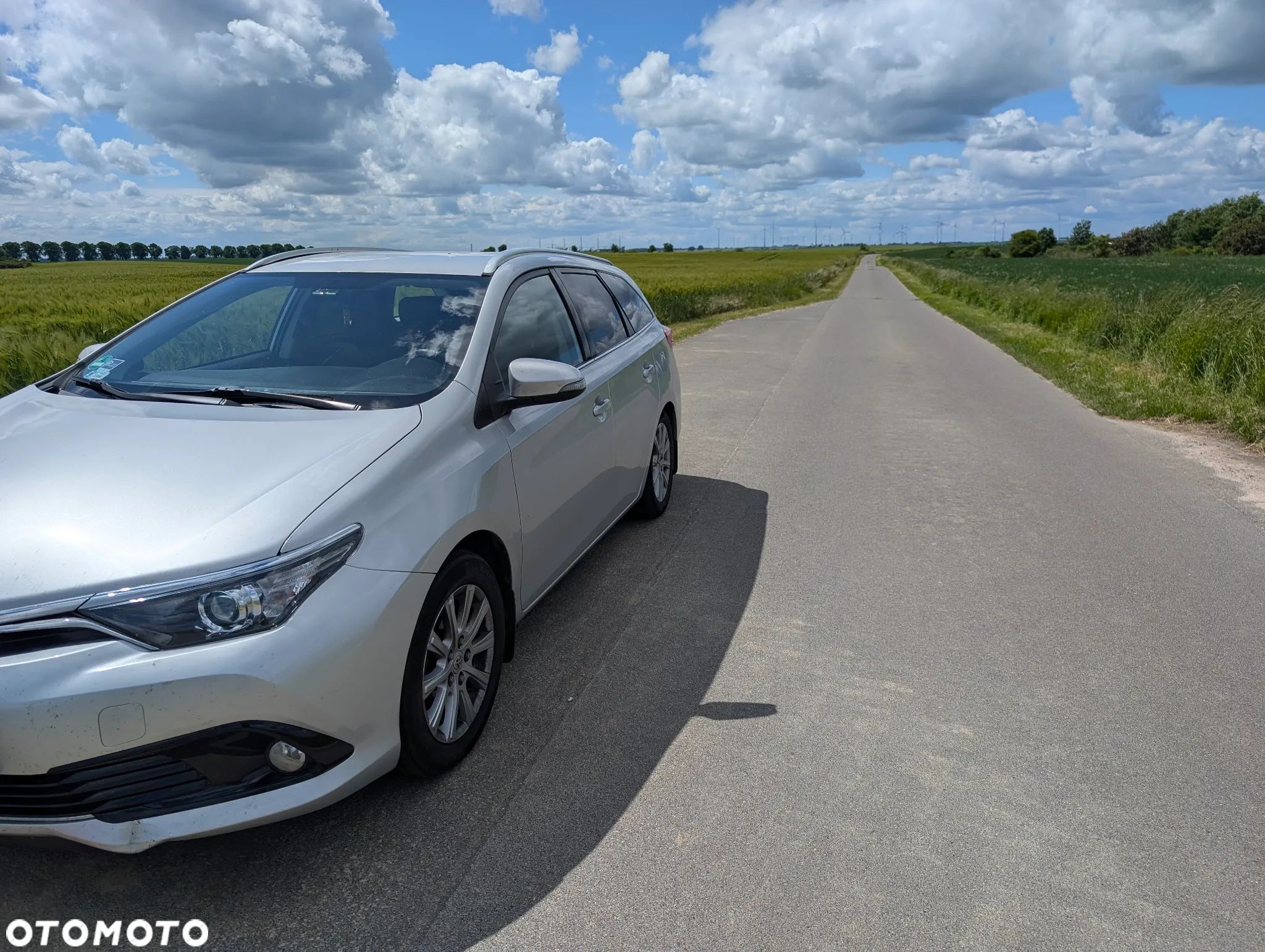 Toyota Auris 1.6 Comfort - 1