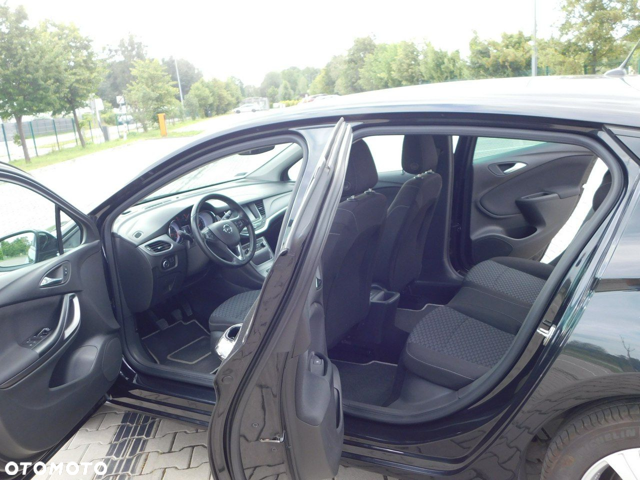 Opel Astra V 1.4 T Dynamic S&S - 10