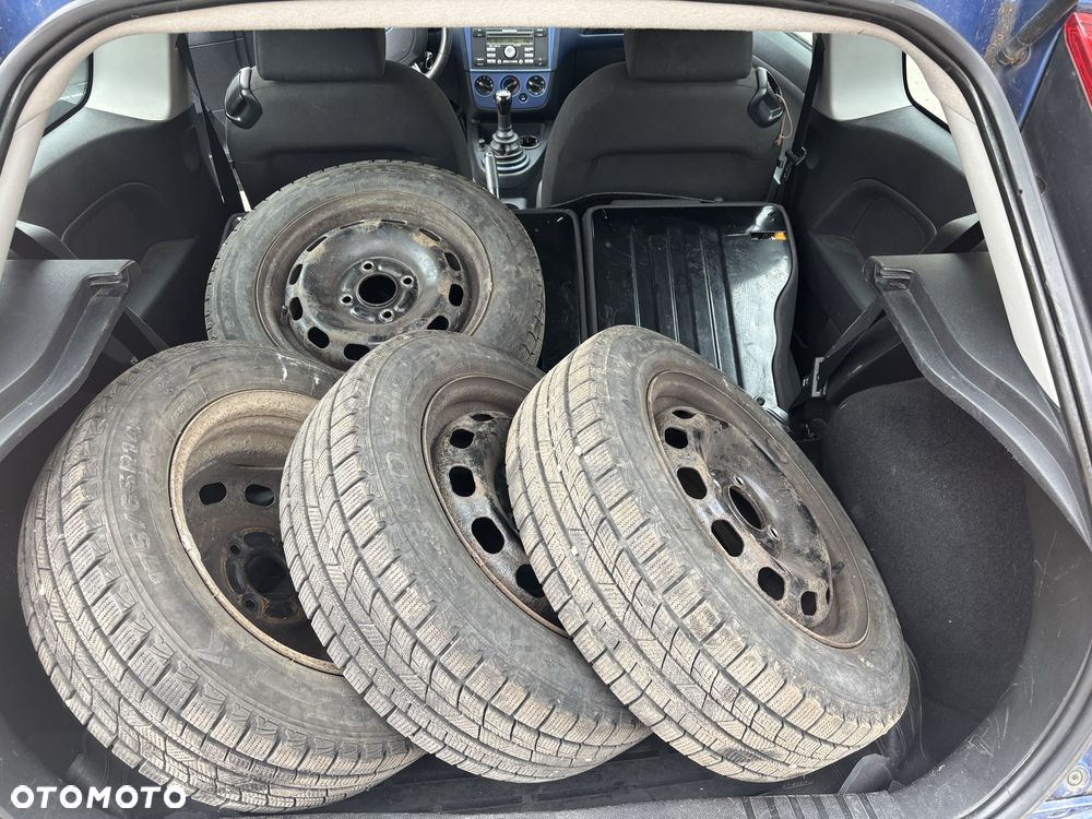 Ford Fiesta - 8
