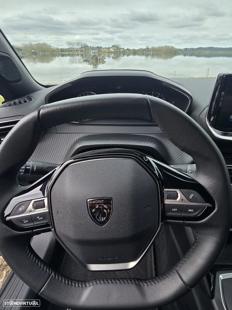 Peugeot 2008 1.2 PureTech Active - 22