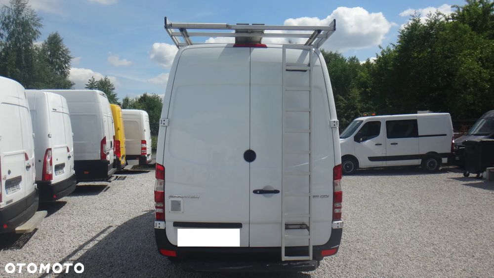 Mercedes-Benz Sprinter - 5
