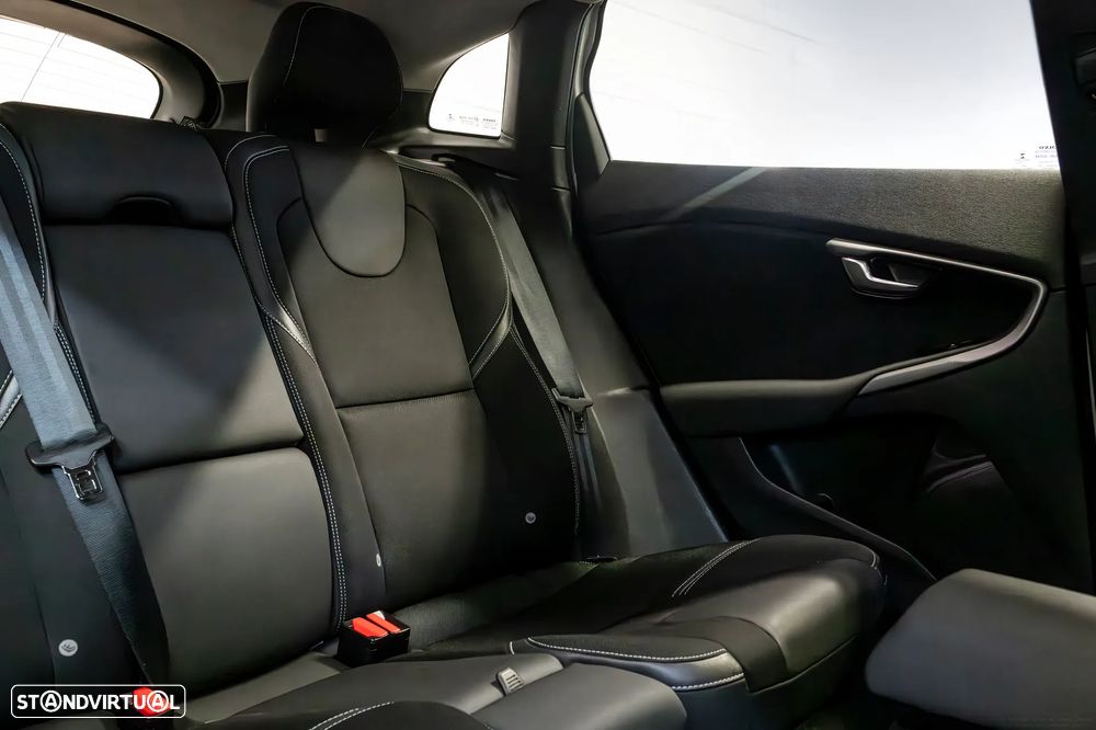 Volvo V40 2.0 D3 Kinetic - 12