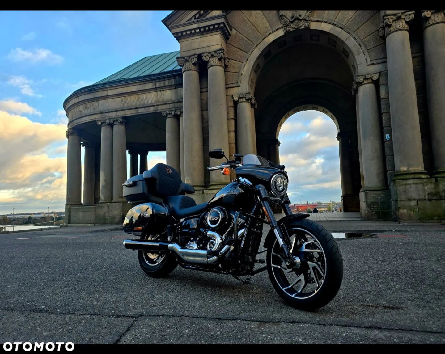 Harley-Davidson Softail Sport Glide - 1