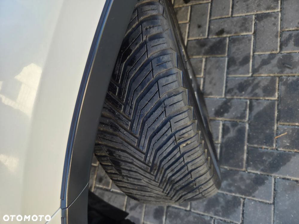 Mitsubishi Outlander 2.2 DI-D 4WD Automatik Diamant Edition - 23