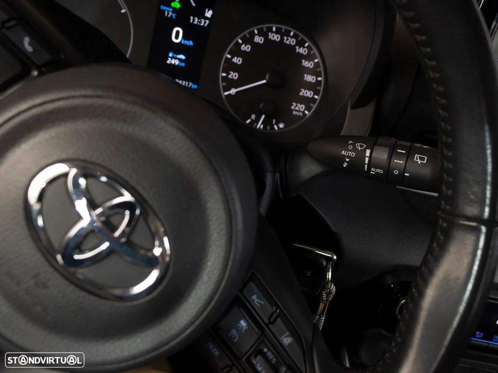 Toyota Yaris 1.5 HDF Comfort Plus - 25