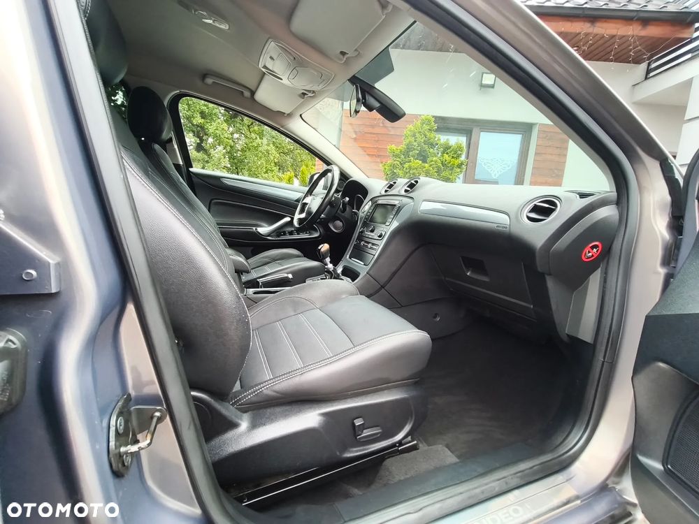 Ford Mondeo 2.0 TDCi Titanium - 24