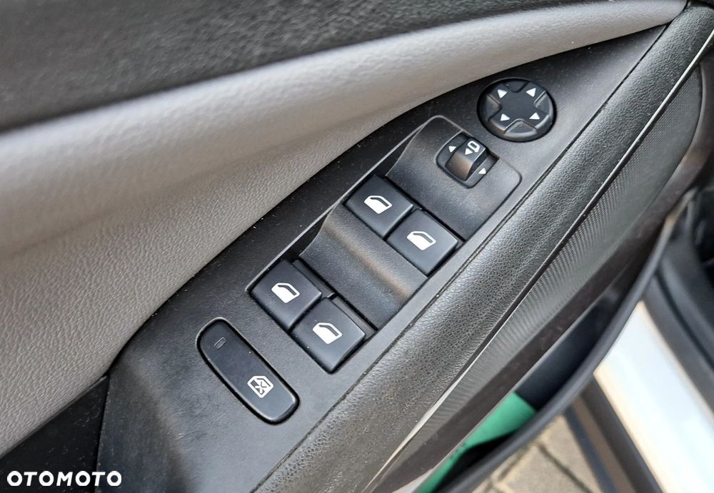 Opel Crossland X 1.2 T Elite S&S - 20