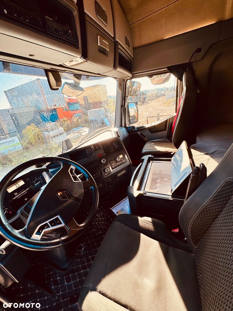 Renault T440 - 22