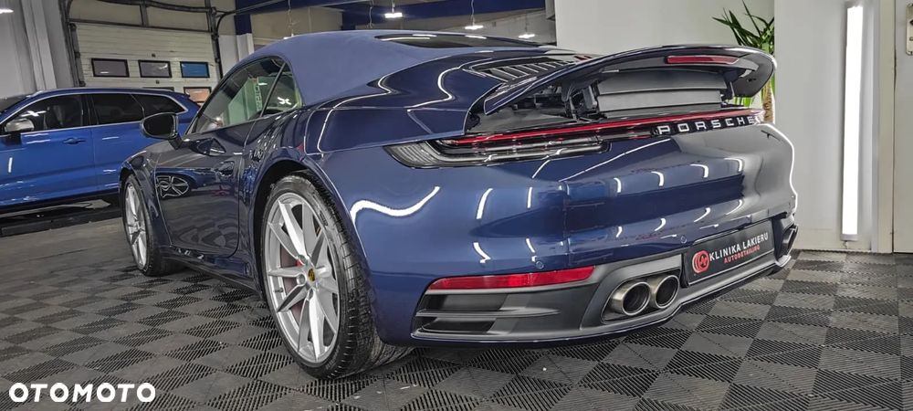 Porsche 911 Carrera Cabriolet PDK - 7