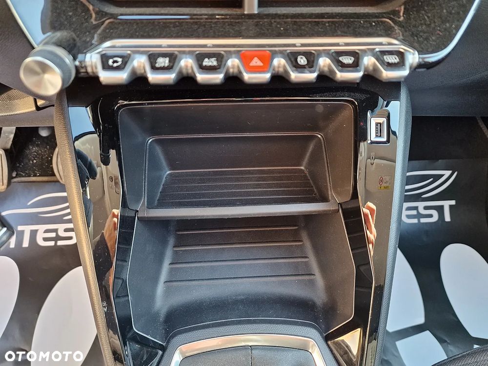 Peugeot 208 1.2 PureTech Style S&S - 16