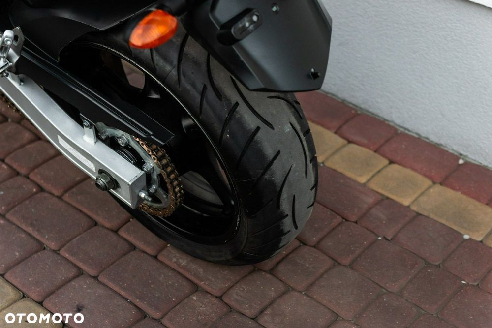Yamaha FZ - 8