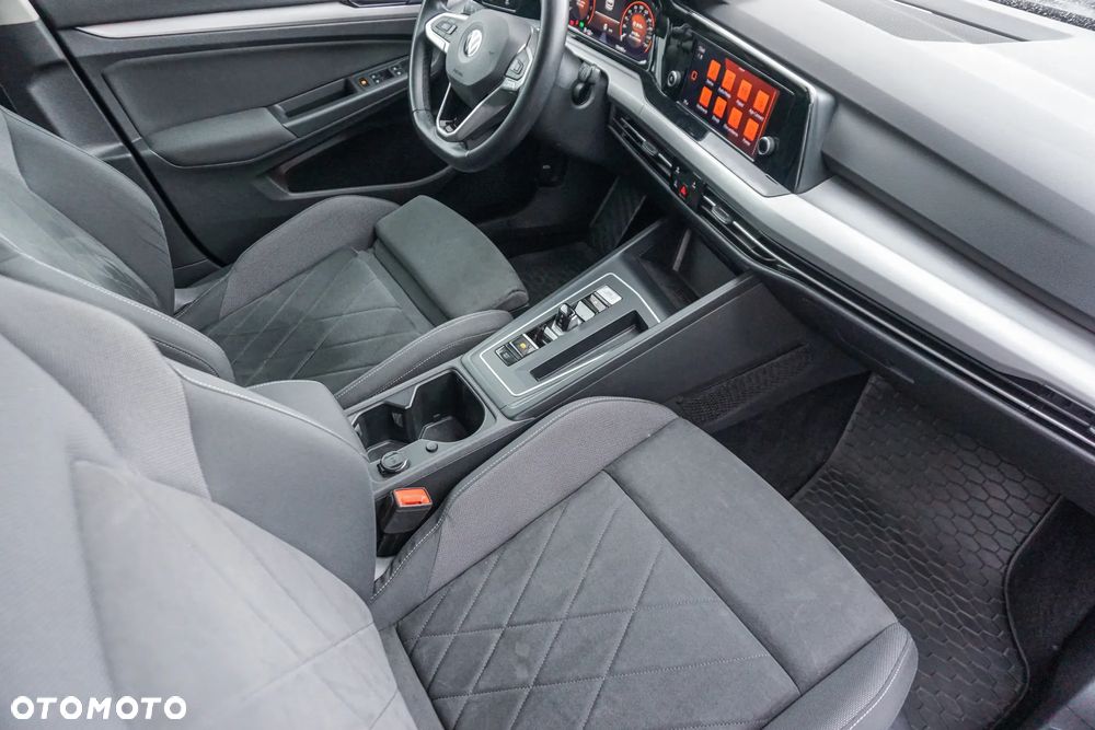 Volkswagen Golf VIII 1.5 eTSI EVO Life DSG - 16