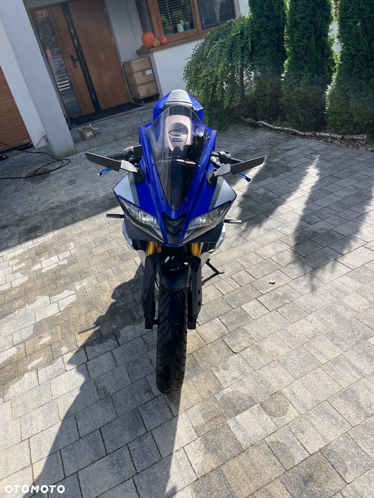 Yamaha YZF - 6