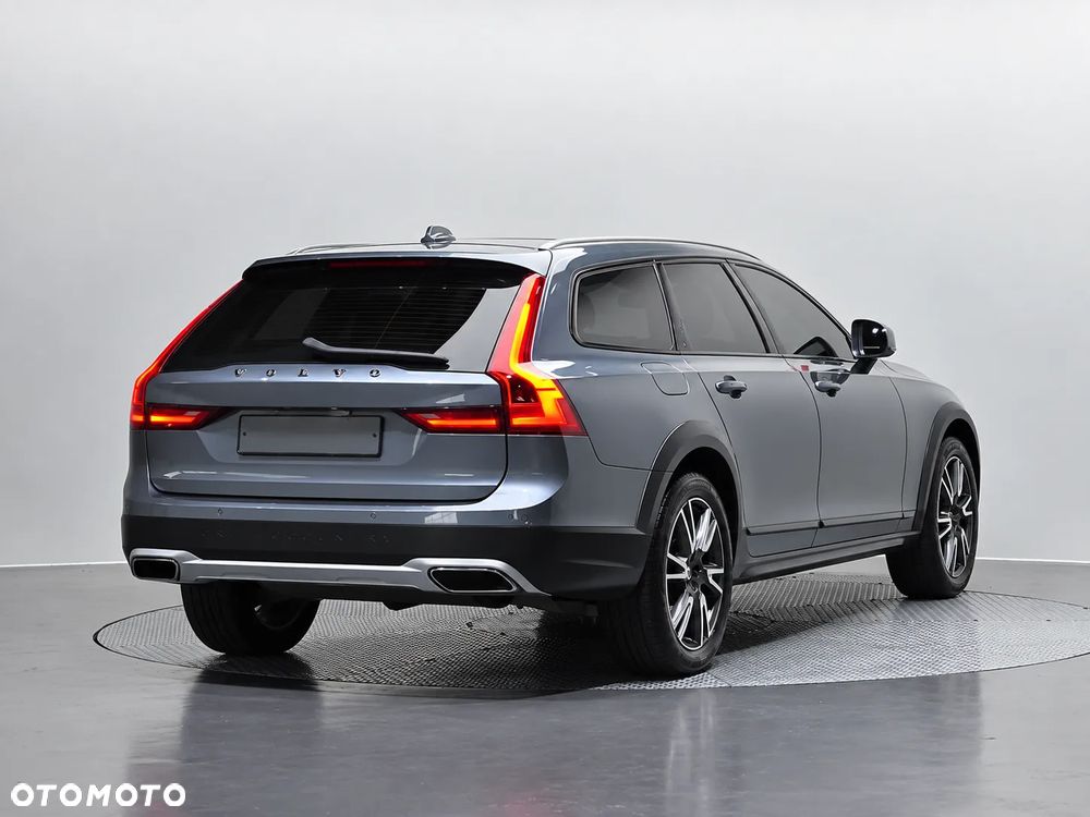 Volvo V90 Cross Country T5 AWD Pro - 3