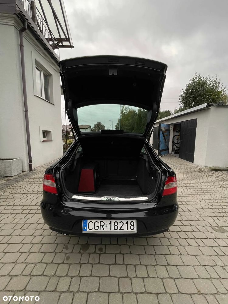 Skoda Superb 2.0 TDI Elegance - 8