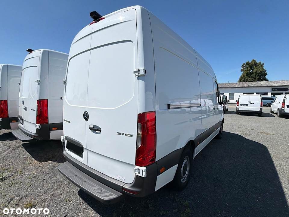 Mercedes-Benz Sprinter 317 - 3