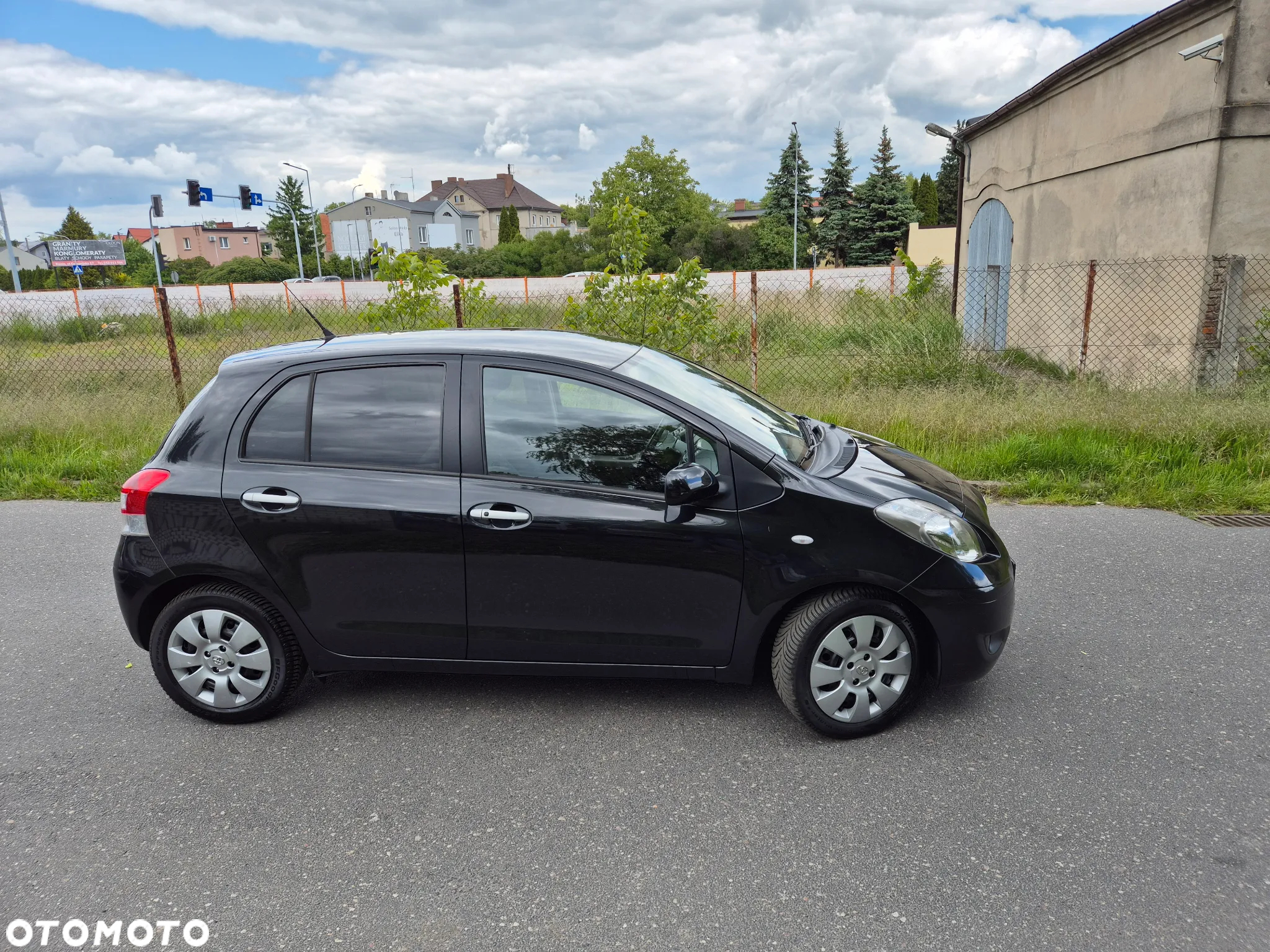 Toyota Yaris 1.33 VVT-i Executive - 4