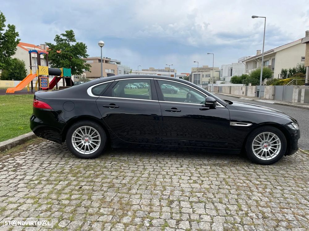 Jaguar XF 2.0 D Portfolio Aut. - 2