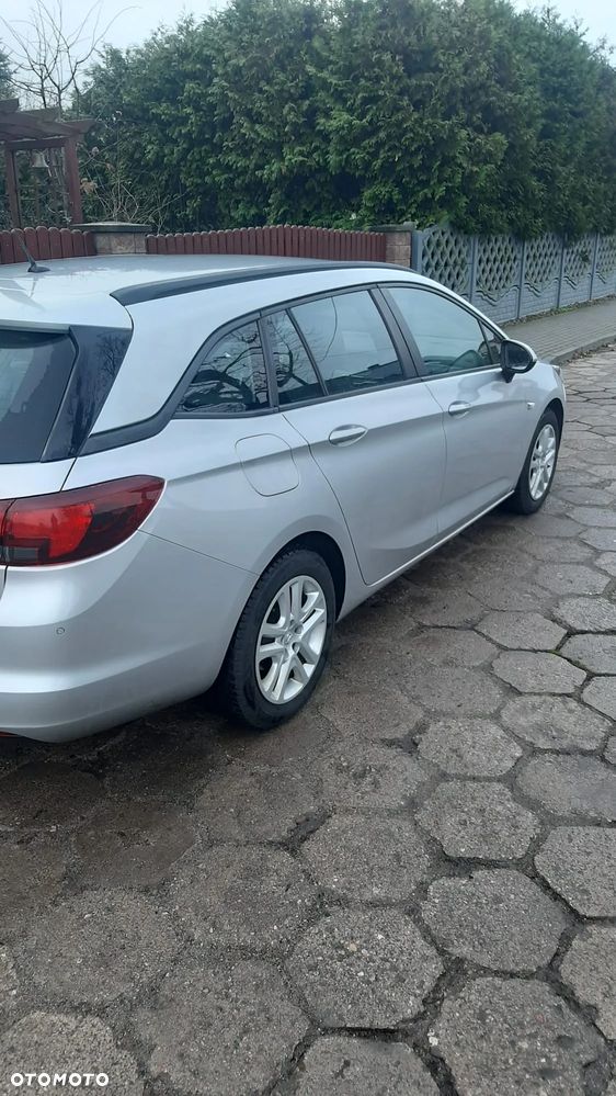 Opel Astra V 1.4 T Dynamic - 3