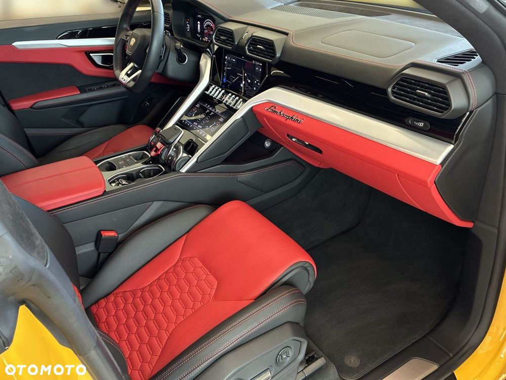 Lamborghini Urus - 17