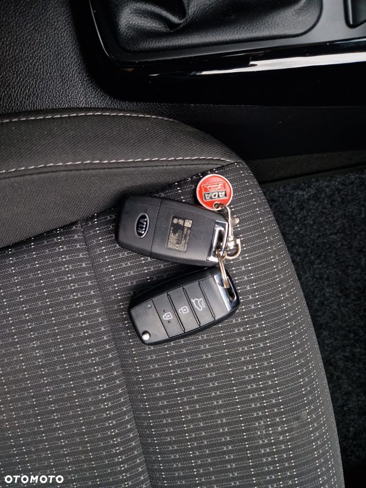 Kia Stonic - 25