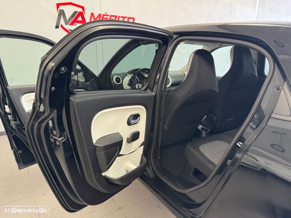 Renault Twingo ENERGY TCe 90 EDC LA PARISIENNE - 21
