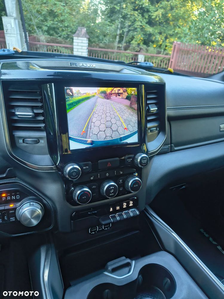 RAM 1500 Crew Cab Sport - 13