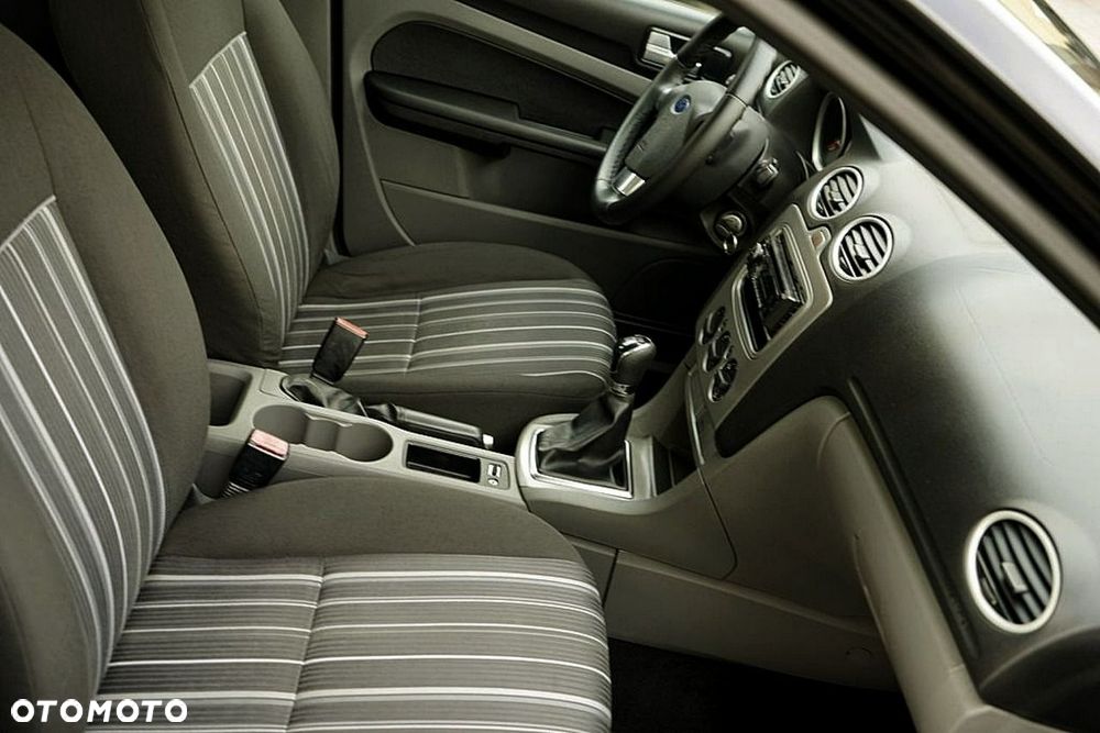 Ford Focus - 13
