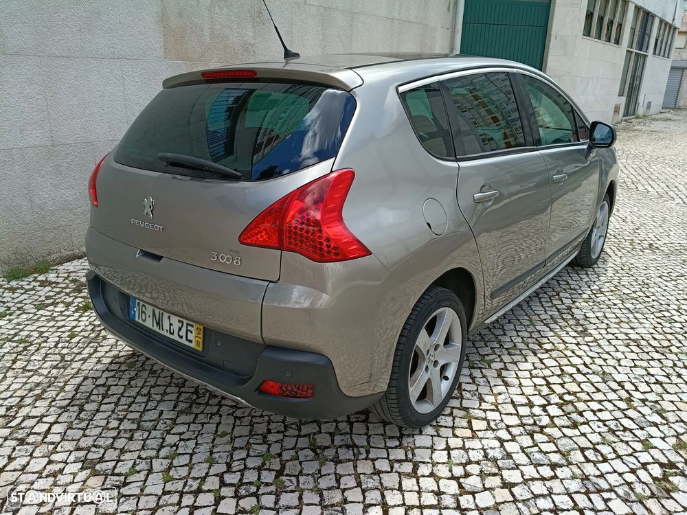 Peugeot 3008 1.6 e-HDi Allure CMP6 - 3