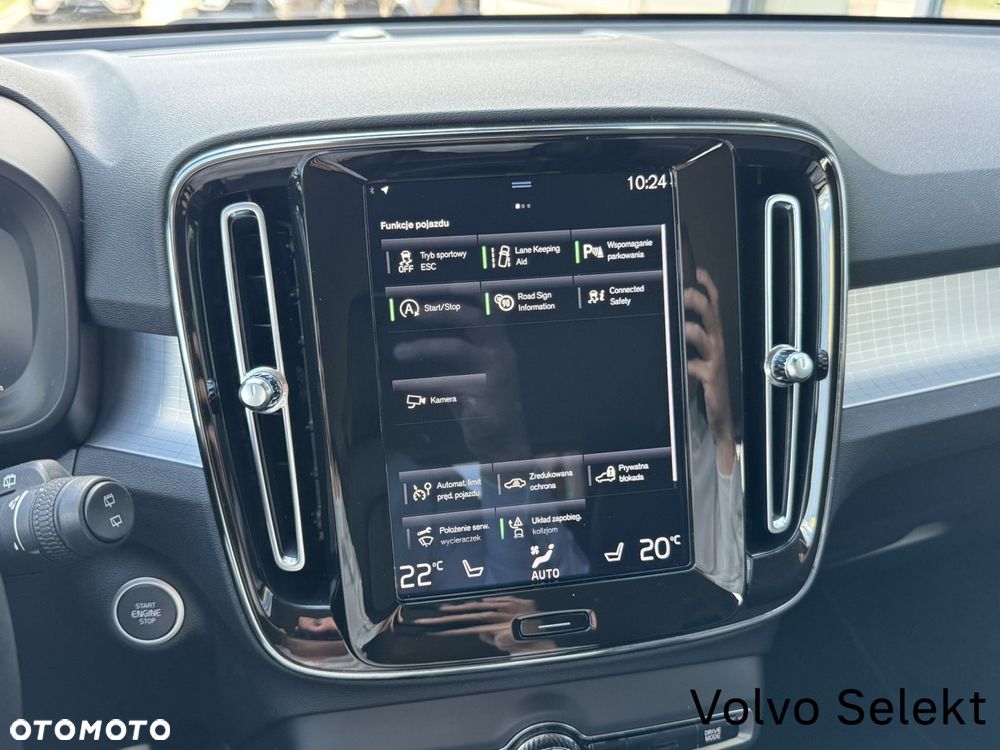 Volvo XC 40 T3 Momentum Pro - 22
