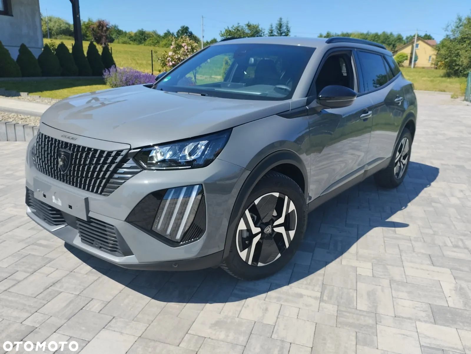 Peugeot 2008 PureTech 100 Allure - 1
