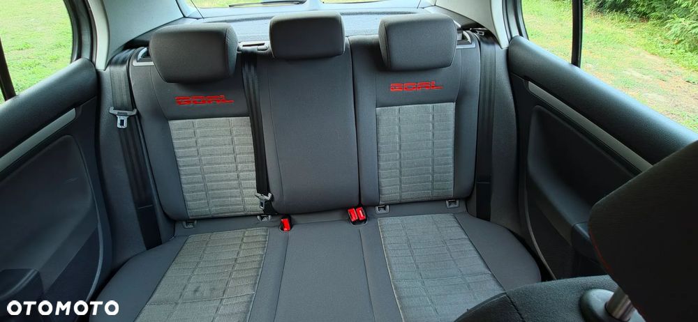 Volkswagen Golf 1.6 FSI Goal - 16