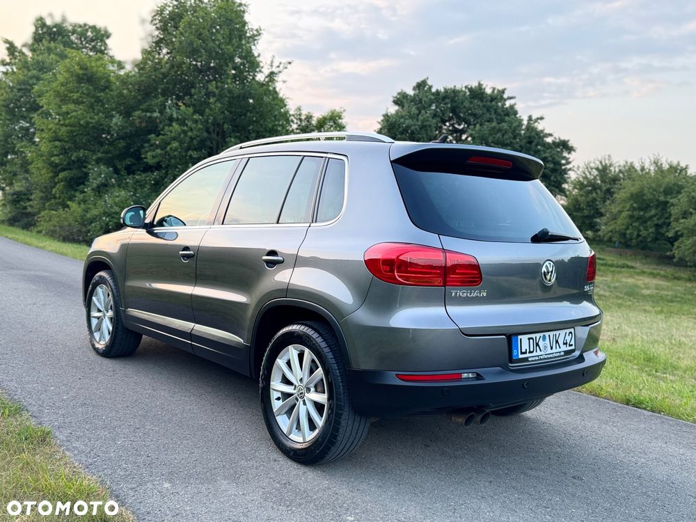 Volkswagen Tiguan 2.0 TDI DPF 4Motion BlueMotion Technology DSG Lounge Sport & Style - 5